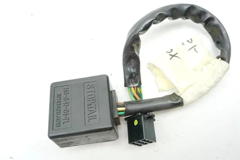 HONDA VT 700 C RC19 SHADOW RELAIS STOP & TAIL