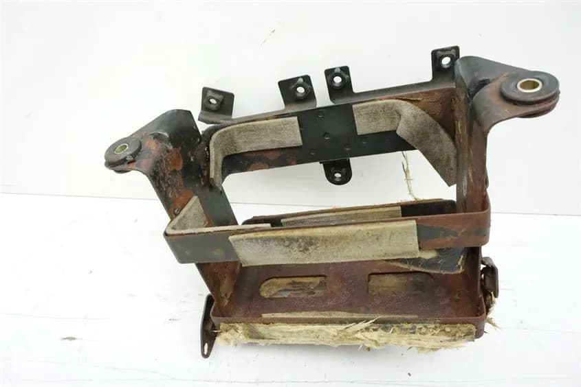 SUZUKI DR 650 SP43 B BATTERIEKASTEN BATTERIEFACH