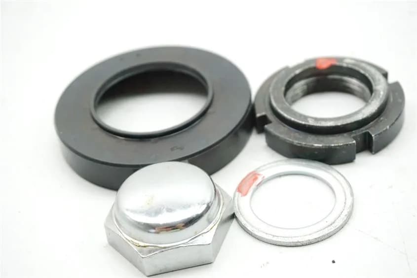 SUZUKI VLR 1800 T WVCT C 1800 R MUTTER SICHERUNG LENKKOPF GABELBRÜCKE