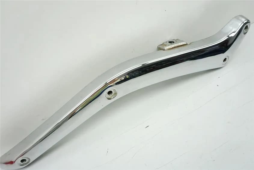 SUZUKI VLR 1800 T WVCT C 1800 R HALTERUNG KOTFLÜGEL RECHTS STREBE COVER