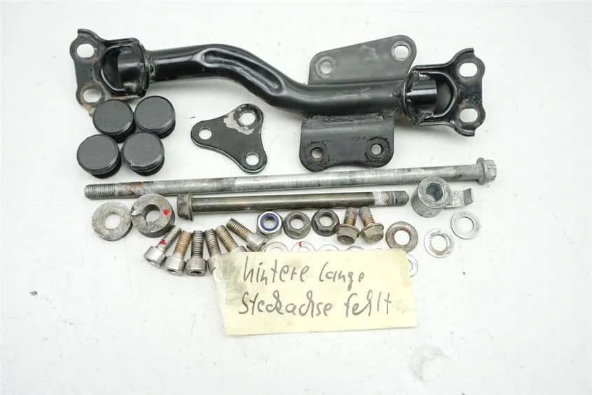 HONDA NTV 650 RC33 REVERE HALTERUNG MOTOR ACHSE BOLZEN SCHRAUBEN MOTORHALTER