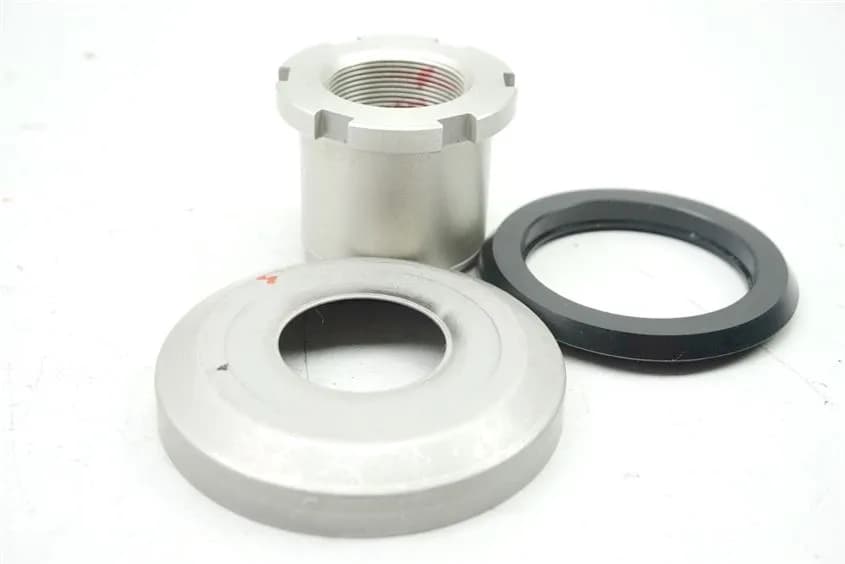 YAMAHA MT 07 TRACER 700 RM14 SCHRAUBE LENKKOPF MUTTER GABELBRÜCKE