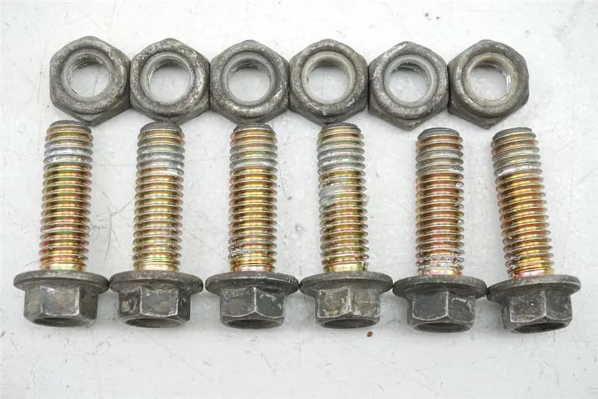 CH RACING (HUSQVARNA) WSM 125 SCHRAUBEN KETTENRADTRÄGER KETTENRAD