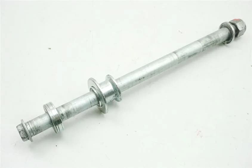 SUZUKI GSXF 600 GN72AB STECKACHSE HINTEN ACHSE DISTANZHÜLSEN