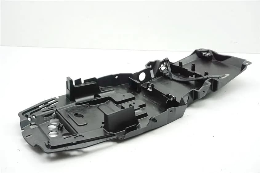 TRIUMPH STREET TRIPLE R 675 ABS L67LR KOTFLÜGEL RADLAUF HECKINNENVERKLEIDUNG FENDER