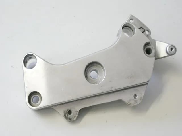 HONDA CB 600 PC34 HORNET S HALTERUNG FUßRASTENPLATTE LINKS HALTER