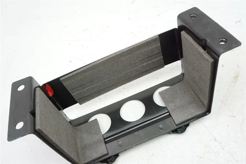 SUZUKI RF 600 GN76B BATTERIEKASTEN HALTERUNG BATTERIE BATTERIEFACH