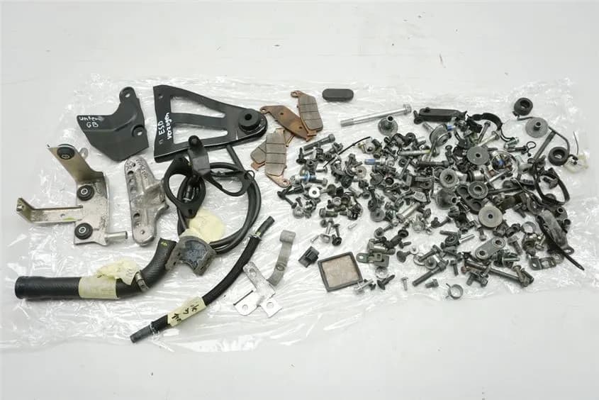 SUZUKI AN 650 ABS WVBU BURGMAN SCHRAUBEN & KLEINTEILE