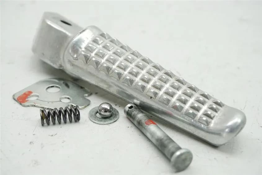 HONDA CBR 600 PC35 FUßRASTE SOZIUS RECHTS FOOTREST