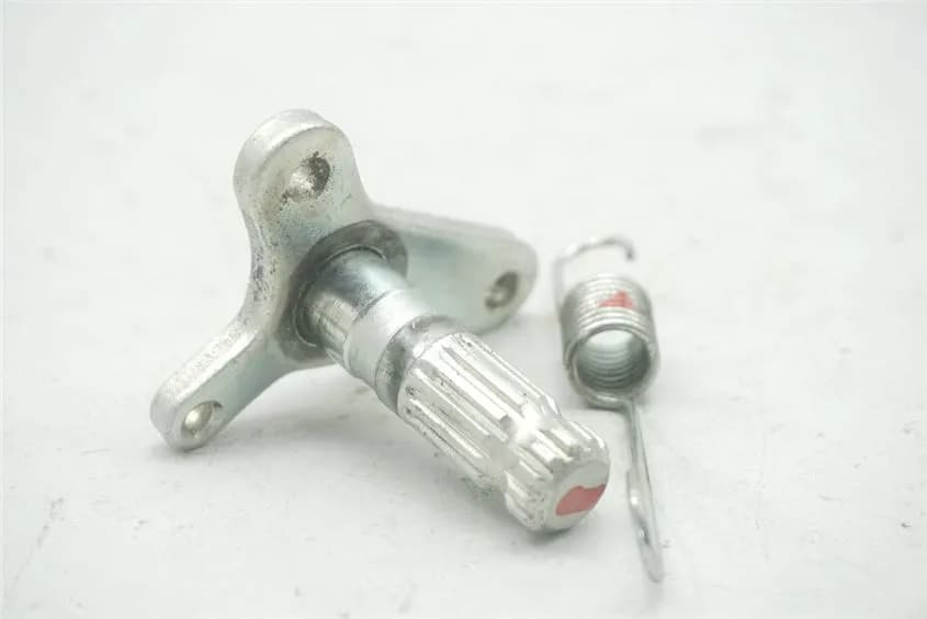 SUZUKI GSX 600 F AJ HALTER BREMSPEDAL WELLE