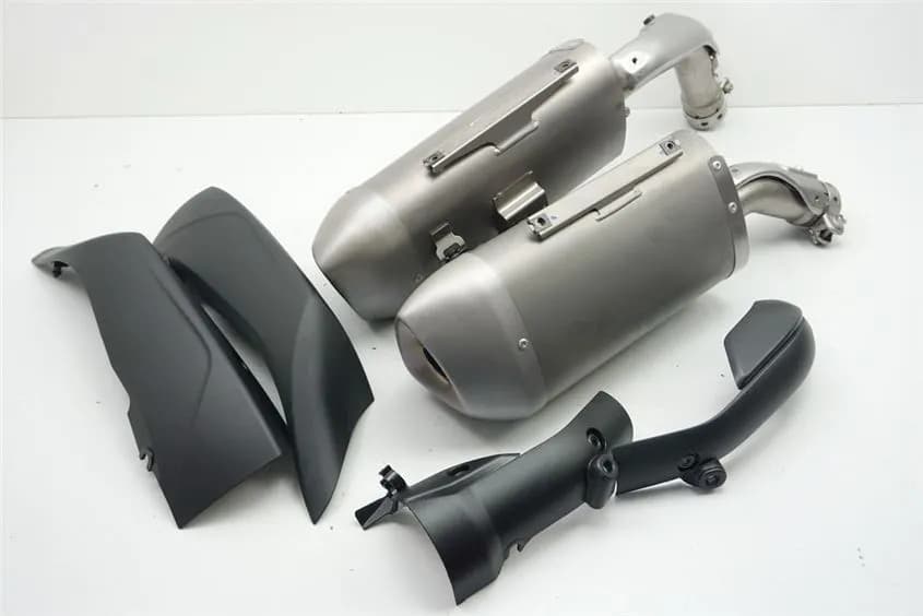 YAMAHA YZF R1 RN22 RN221 AUSPUFF SCHALLDÄMPFER EXHAUST COVER - PAAR (NEU)