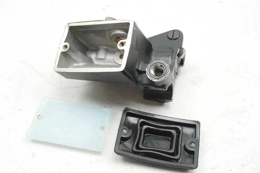 YAMAHA BT 1100 BULLDOG RP05 BREMSZYLINDER VORN BREMSPUMPE