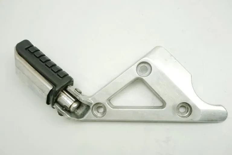 HONDA VT 500 C PC08 FUßRASTENANLAGE SOZIUS RECHTS HALTER FUßRASTE