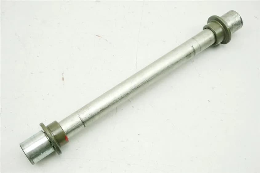 YAMAHA MT01 RP12 SCHWINGACHSE ACHSE SCHWINGE DISTANZHÜLSEN