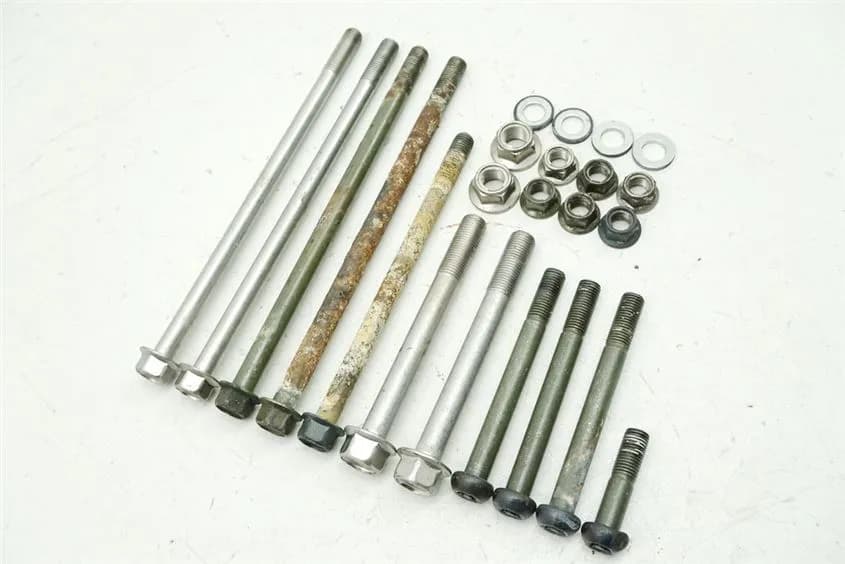 YAMAHA MT-01 RP12 SCHRAUBEN RAHMEN VERBINDER ACHSEN BOLZEN