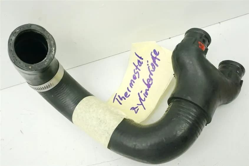 APRILIA ETV 1000 CAPO NORD KÜHLERSCHLAUCH THERMOSTAT -> ZYLINDERKOPF