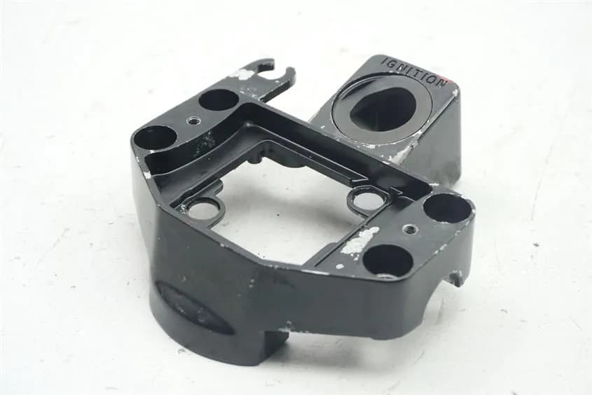 HONDA CB 650 C RC05 LENKERKLEMMUNG OBEN SICHERUNGSKASTEN HALTER