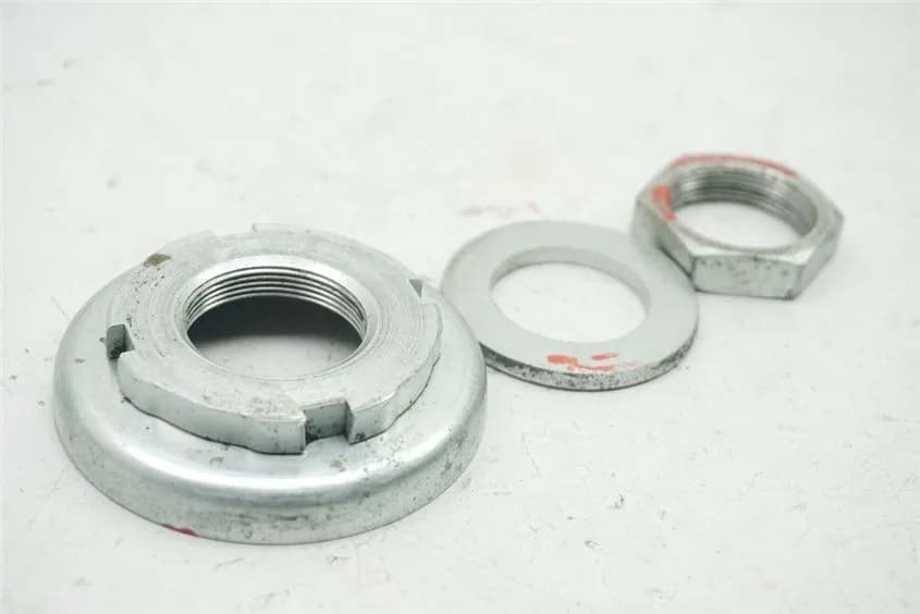 HONDA CB 650 C RC05 MUTTER SICHERUNG LENKKOPF GABELBRÜCKE