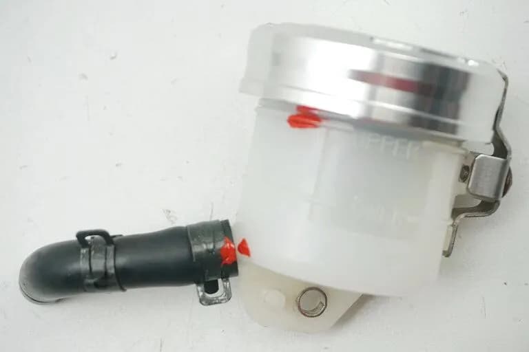 SUZUKI GSX-R 600 WVCV BREMSFLÜSSIGKEITSBEHÄLTER VORN COVER DECKEL