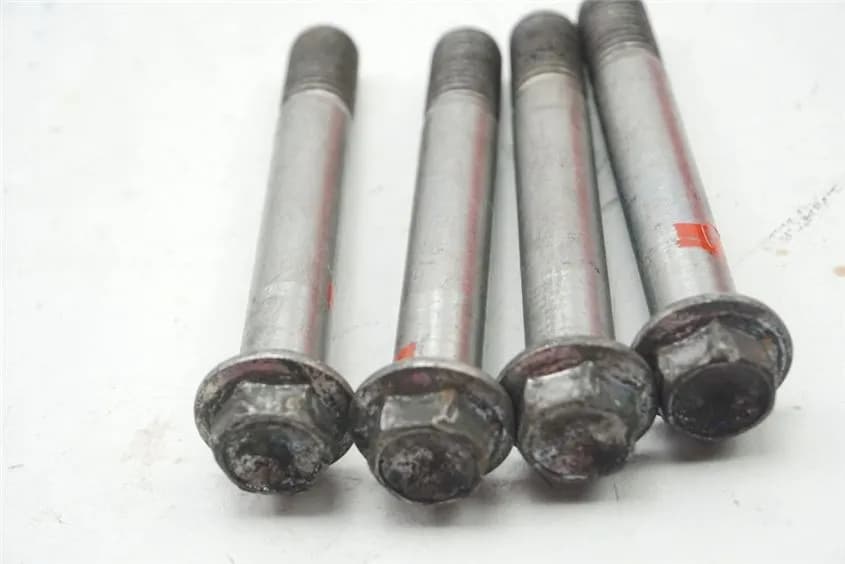 SUZUKI GSX-R 600 WVCV SCHRAUBEN BREMSSATTEL VORN - SATZ