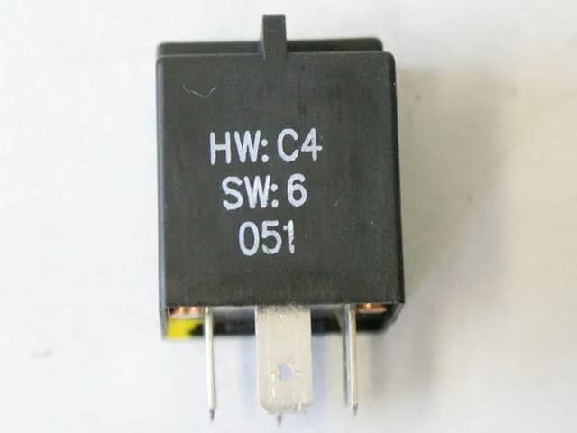 BMW K 1200 RS K12 STEUERRELAIS RELAIS KRAFTSTOFF