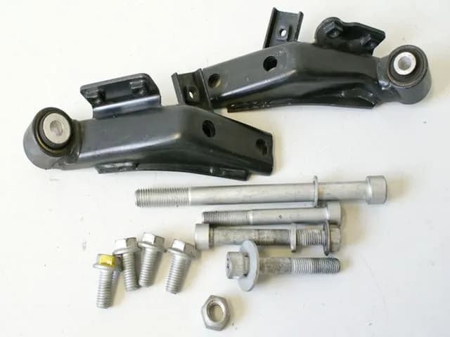 BMW K 1200 RS K12 HALTERUNG MOTOR ACHSE BOLZEN DISTANZEN MOTORHALTER