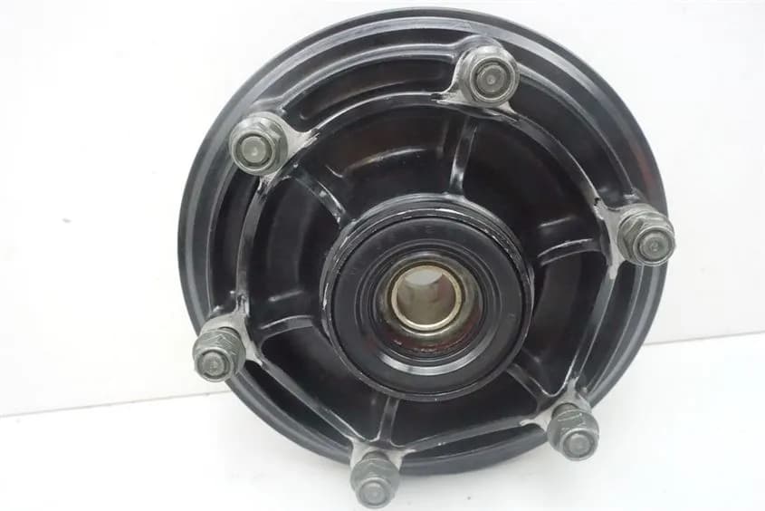 YAMAHA XJR 1300 RP02 SP KETTENRADTRÄGER AUFNAHME KETTENRAD RITZEL