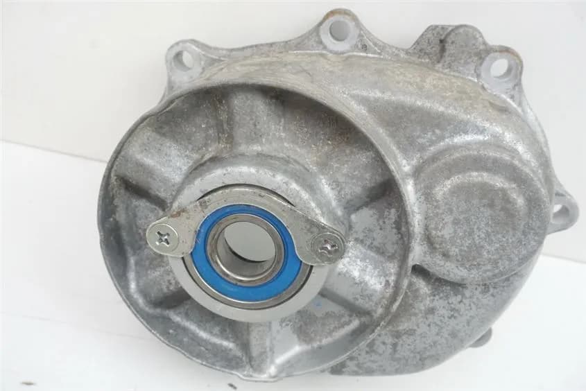 SUZUKI UH 125 CC BURGMAN K7-L3 MOTORDECKEL GETRIEBE COVER MOTOR GETRIEBEDECKEL