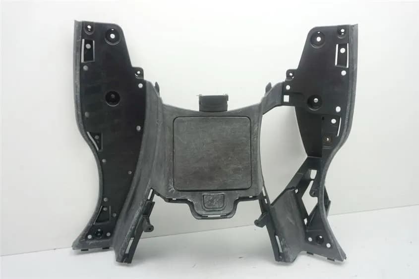 SUZUKI UH 125 CC BURGMAN K7-L3 VERKLEIDUNG FUßRAUM TRITTBRETT ABDECKUNG COVER