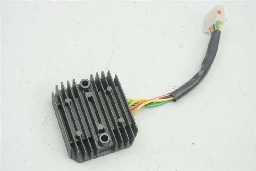 HONDA FES 125 JF12 PANTHEON REGLER LADEREGLER GLEICHRICHTER