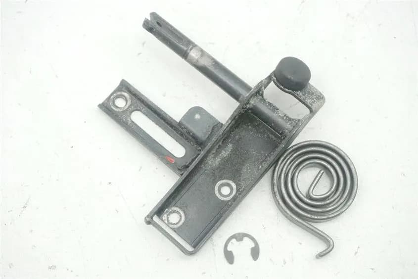 SUZUKI UH 125 CC BURGMAN K7-L3 ÖFFNER SITZBANK SCHARNIER HALTER