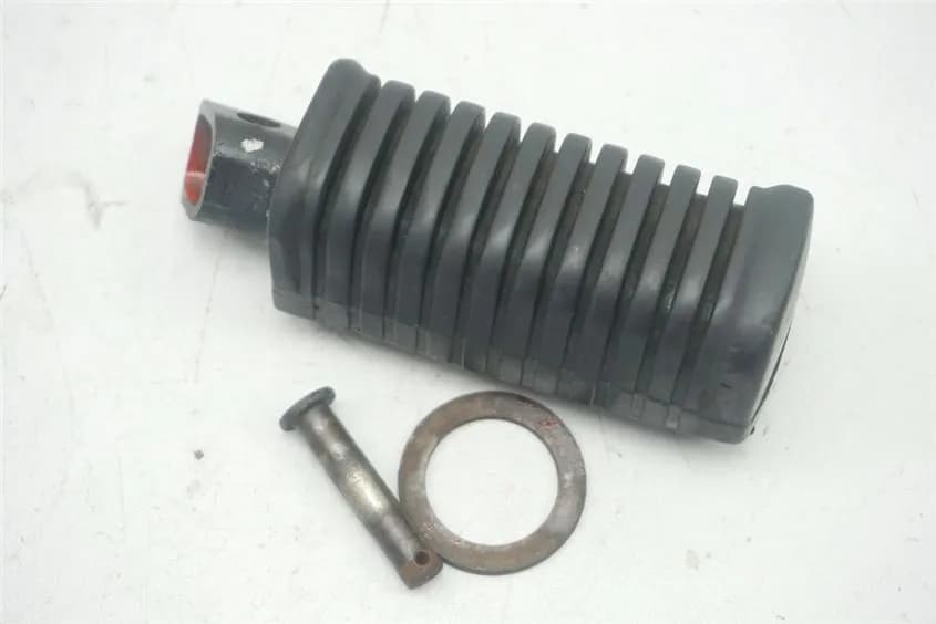 KAWASAKI Z 440 KZ 440 D FUßRASTE FAHRER RECHTS FOOTREST