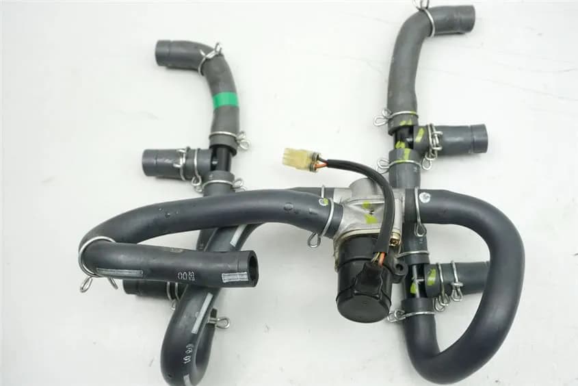 HONDA GL 1800 SC47 A ABS GOLDWING SEKUNDÄRLUFTVENTIL VENTIL