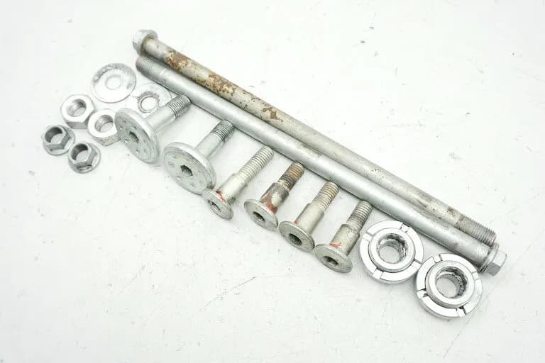 DUCATI MONSTER 1100 EVO ABS M5 HALTERUNG MOTOR ACHSE SCHRAUBEN MOTORHALTER