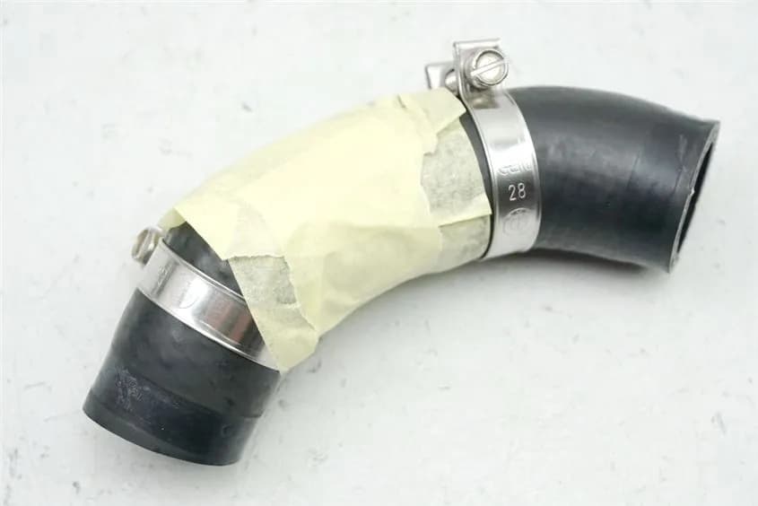 BMW K 100 RS KÜHLERSCHLAUCH EINFÜLLSTUTZEN -> KÜHLER RECHTS