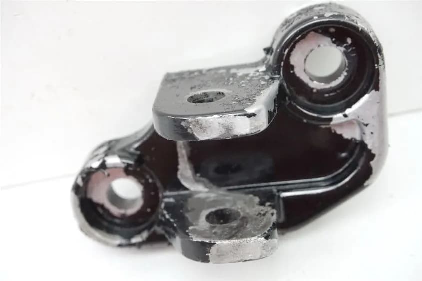 KAWASAKI GPZ 500 S EX500D FUßRASTENTRÄGER FAHRER LINKS HALTER FUßRASTE