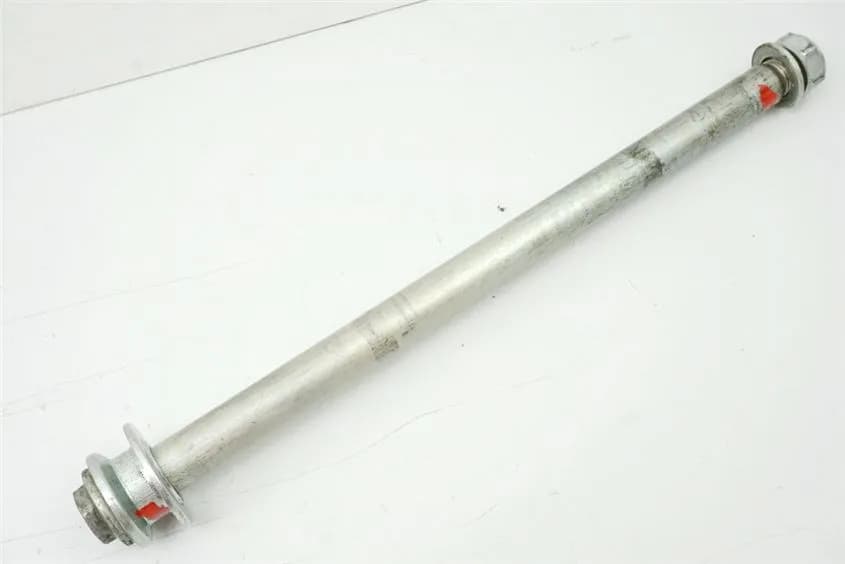 SUZUKI GSX 1100 G GV74A STECKACHSE HINTEN ACHSE