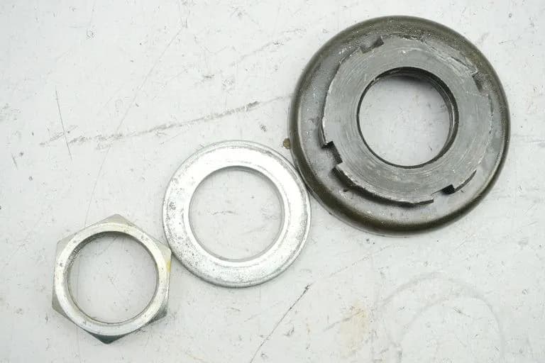 HONDA CN 250 MF02 HELIX MUTTER SICHERUNG LENKKOPF GABELBRÜCKE