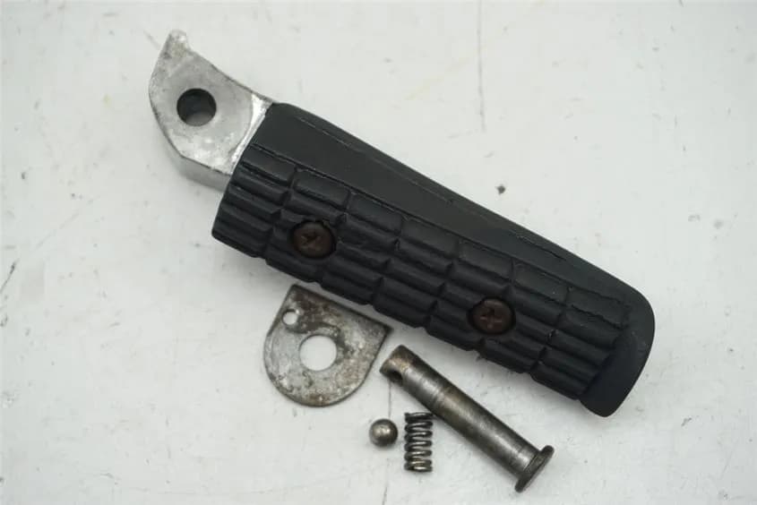 YAMAHA XJ 600 S 4BRA DIVERSION FUßRASTE SOZIUS RECHTS FOOTREST