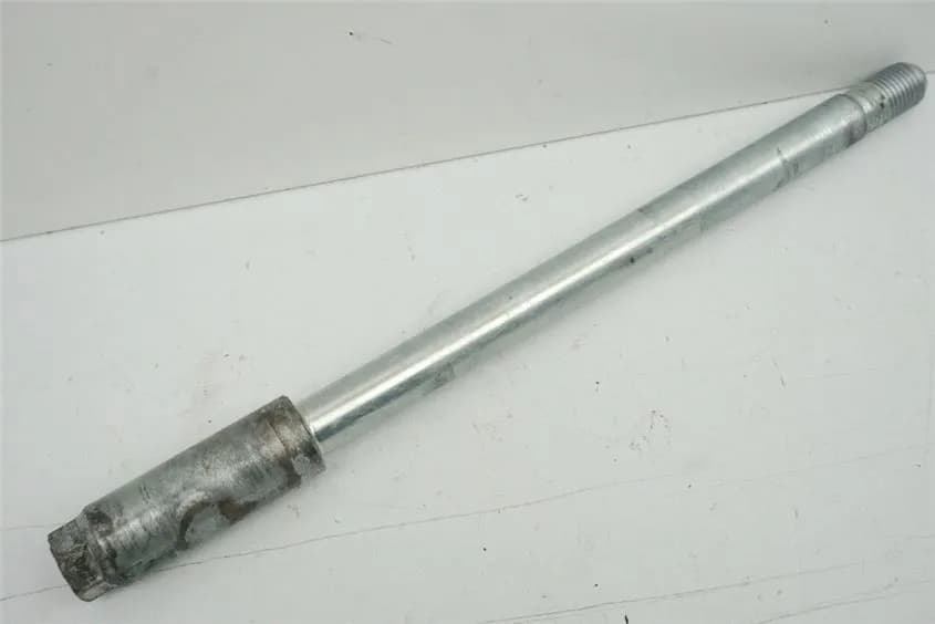 SUZUKI GZ 125 MARAUDER STECKACHSE VORN ACHSE