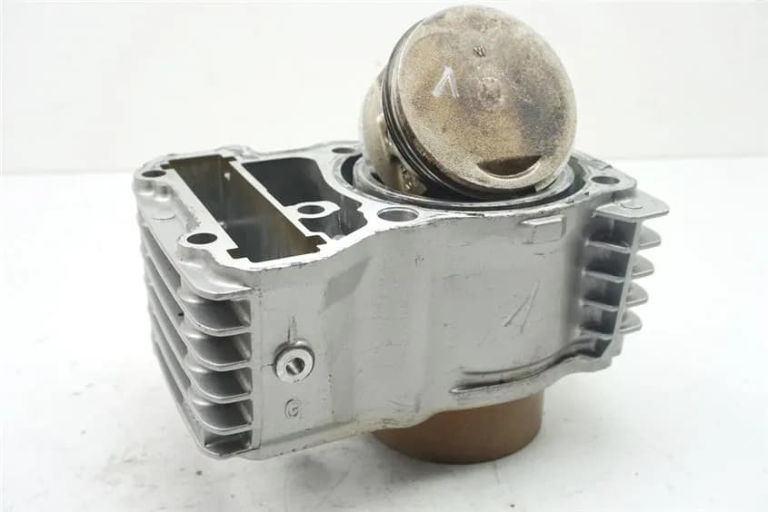 HONDA XL 600 PD06 TRANSALP ZYLINDER & KOLBEN VORN