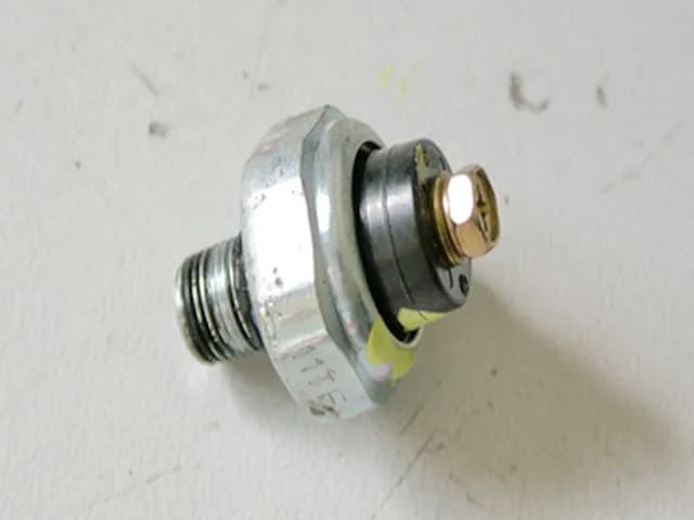 HONDA CBR 1100 XX SC35 ÖLDRUCKSCHALTER SCHALTER