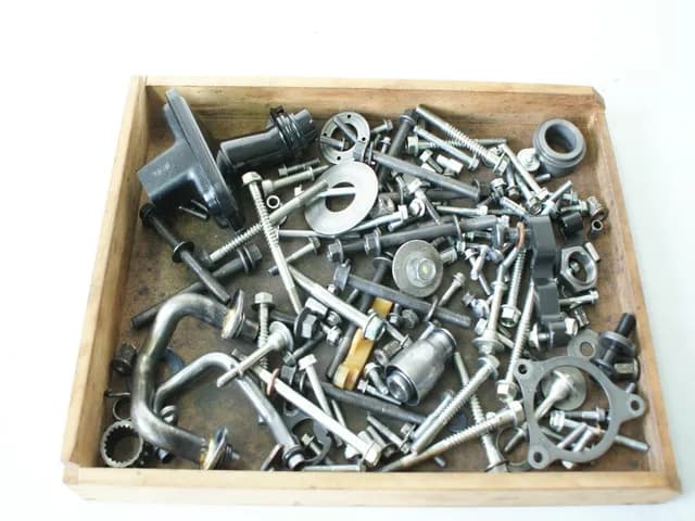 HONDA CBF 600 S ABS PC43 SCHRAUBEN KLEINTEILE MOTOR