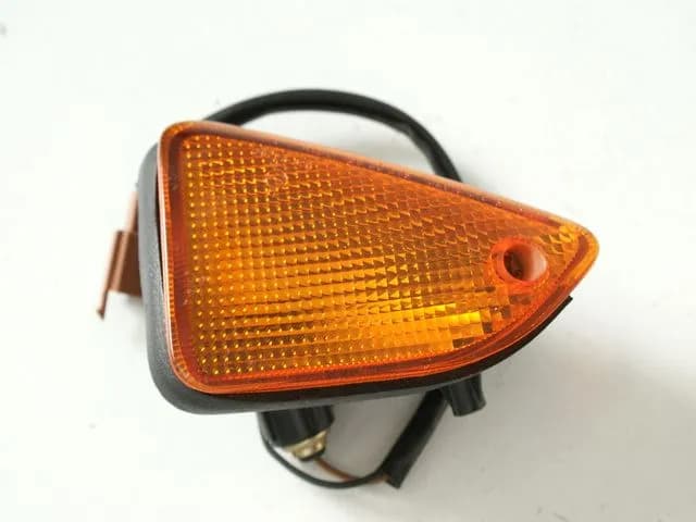 YAMAHA YP 250 4UC MAJESTY BLINKER LINKS VORN TURN SIGNAL