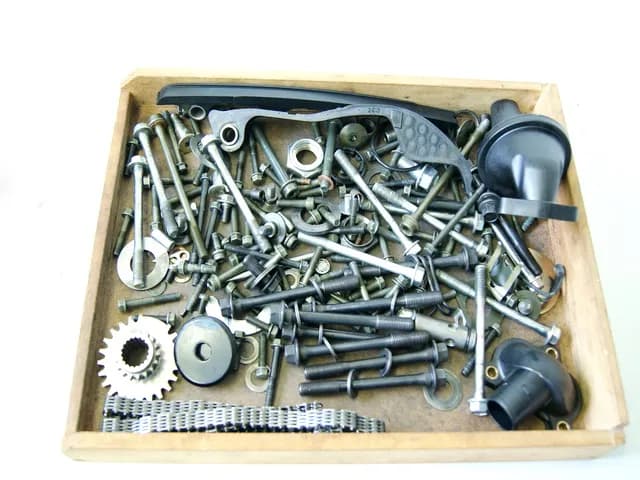 SUZUKI GSX-R 600 WVB2 SCHRAUBEN KLEINTEILE MOTOR