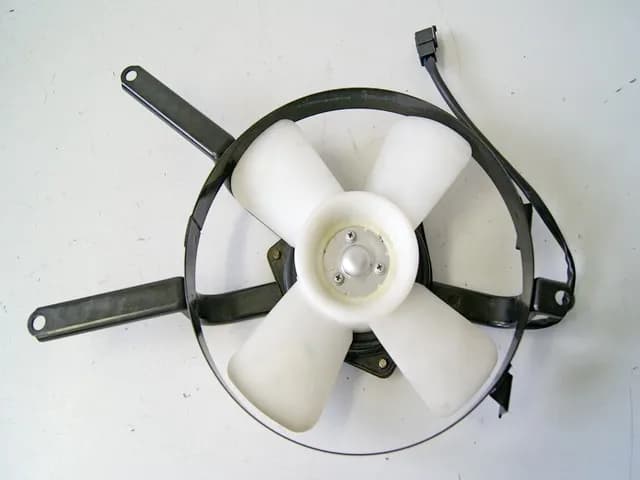 KAWASAKI GPZ 1100 ZXT10E LÜFTERRAD LÜFTER KÜHLER