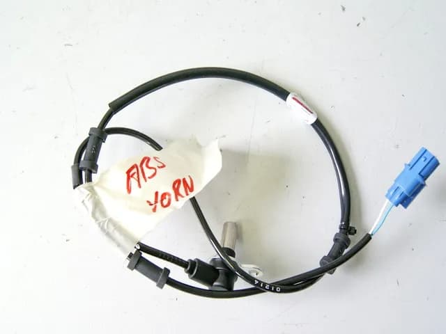 HONDA CBR 250 R MC41 ABS SENSOR VORN