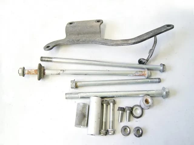 HONDA NT 700 V RC52 DEAUVILLE ABS HALTERUNG MOTOR ACHSE