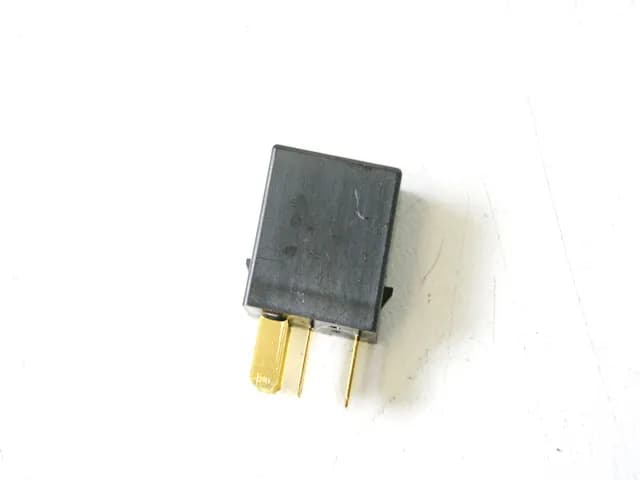 HONDA FES 125 JF12 S-WING Relais Omron G8HN - 144T