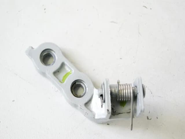 APRILIA PEGASO 650 ML FUßRASTENTRÄGER FAHRER RECHTS